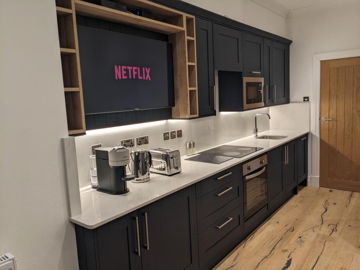 Modern Aptmt, 2 Stops To Central London, Smart Lock, Netflix Ealing Eksteriør bilde