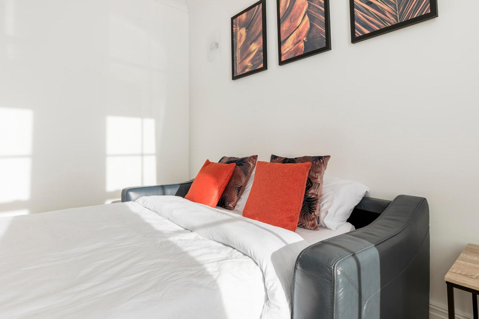 Modern Aptmt, 2 Stops To Central London, Smart Lock, Netflix Ealing Eksteriør bilde