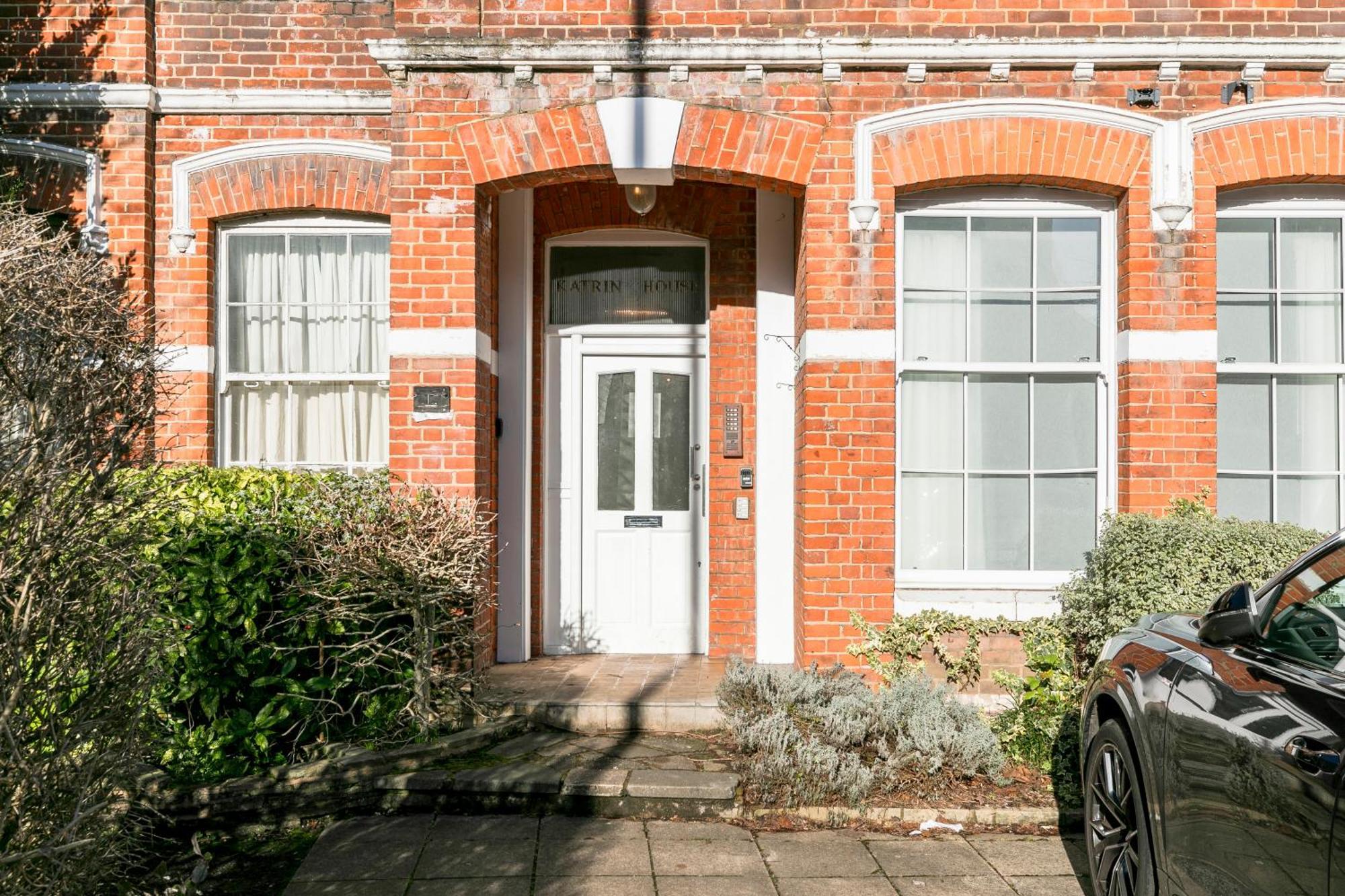 Modern Aptmt, 2 Stops To Central London, Smart Lock, Netflix Ealing Eksteriør bilde